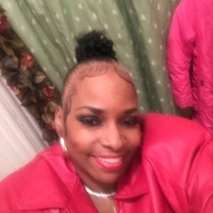 Meet your Posher, Mae